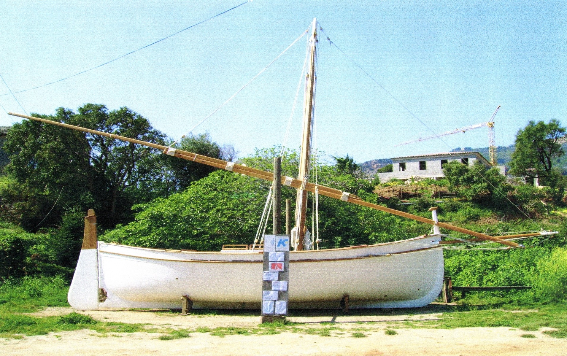 Fin de chantier barque en attente de son transport