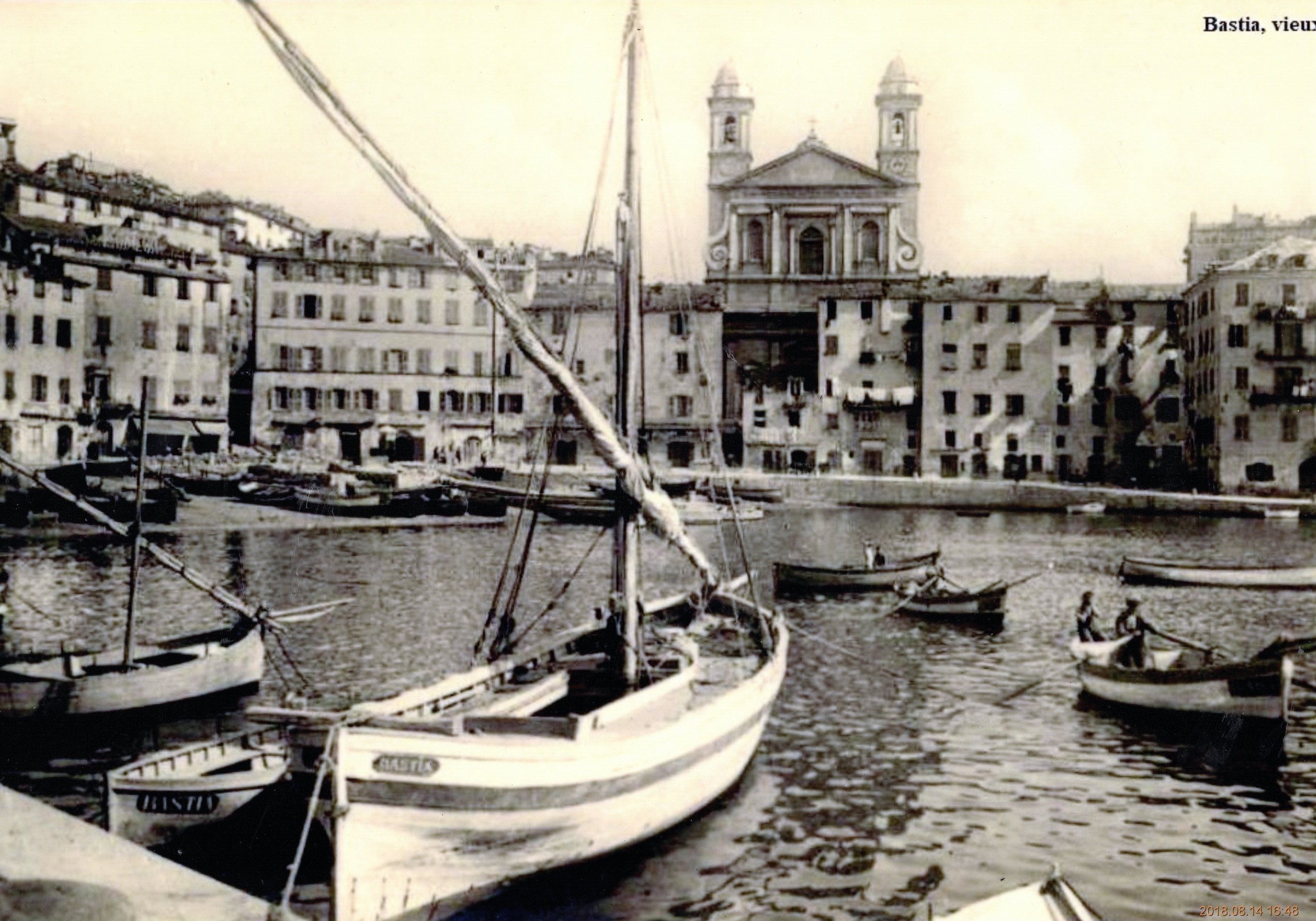 Vieux port de Bastia - Balancelle